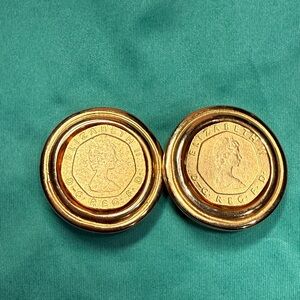 Gay Boyer Vintage Gold Tone Clip-On earrings